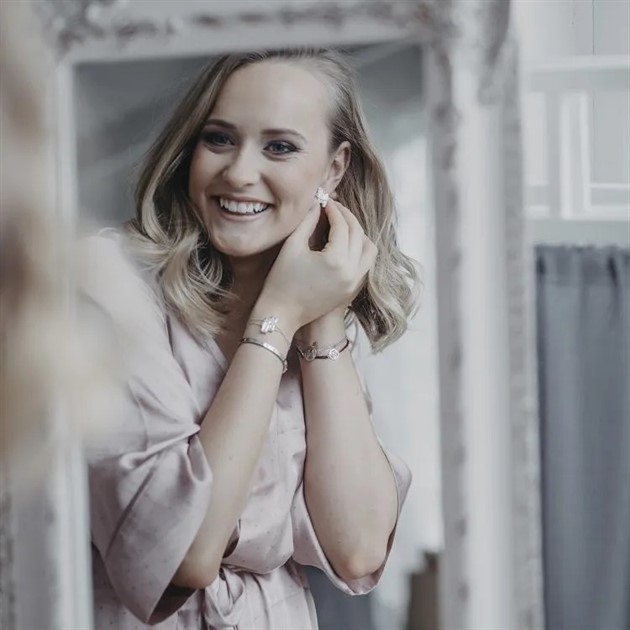 Öronhänge i silver med stenar